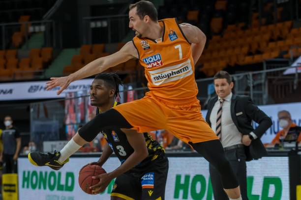 无论是在赛 无论是在赛