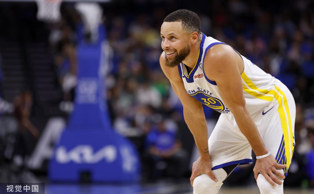 B费离开的 B费离开的